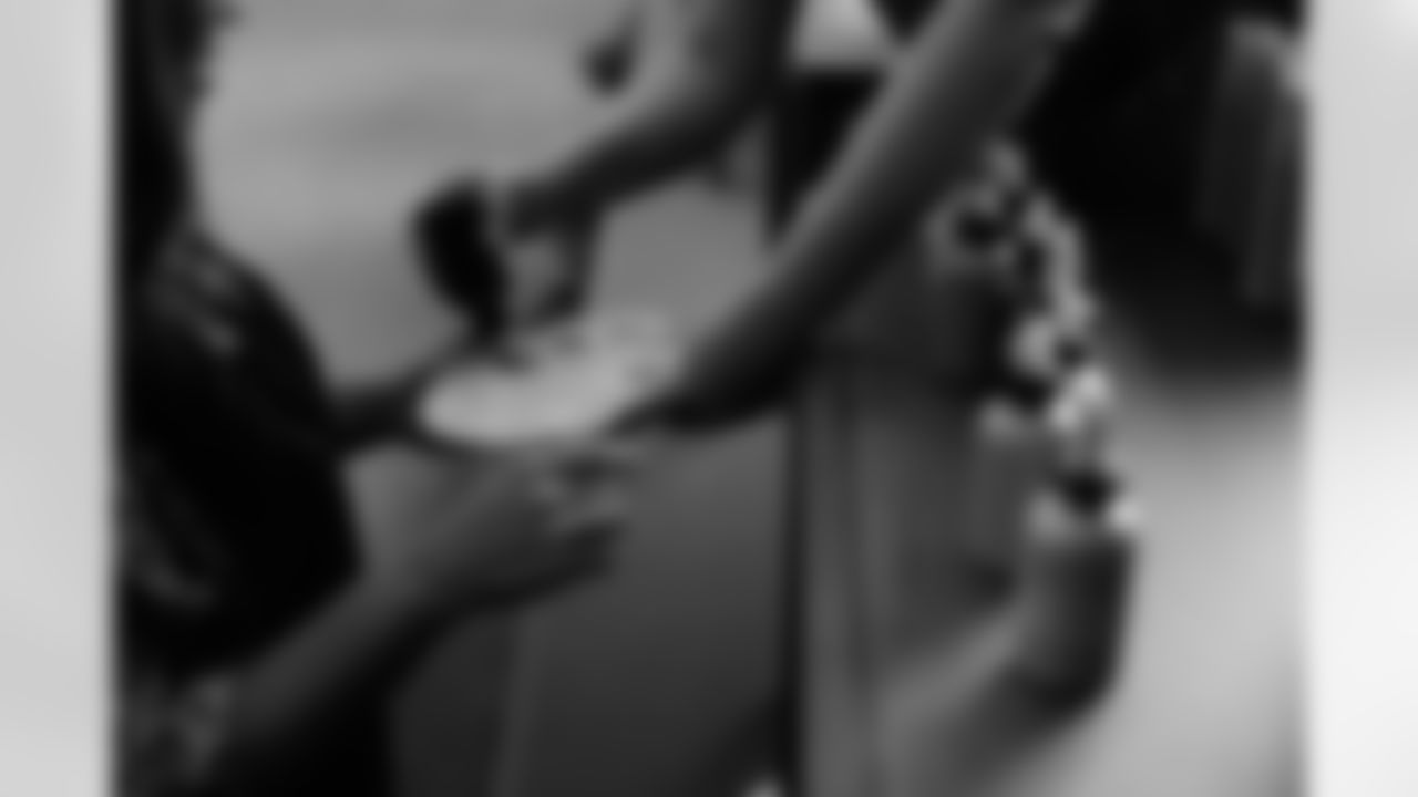 2023_0104_KickingItWithSoles_75