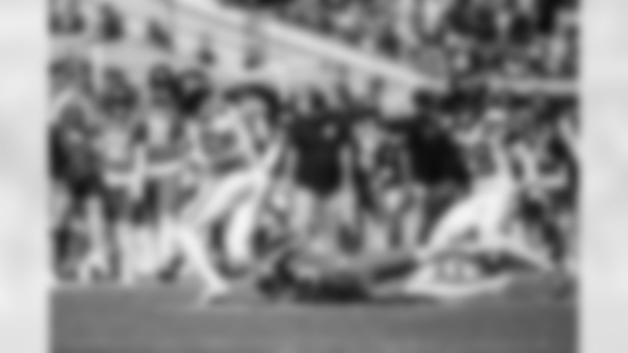 Jacksonville Jaguars vs Seattle Seahawks
S Rayuan Lane III (25)