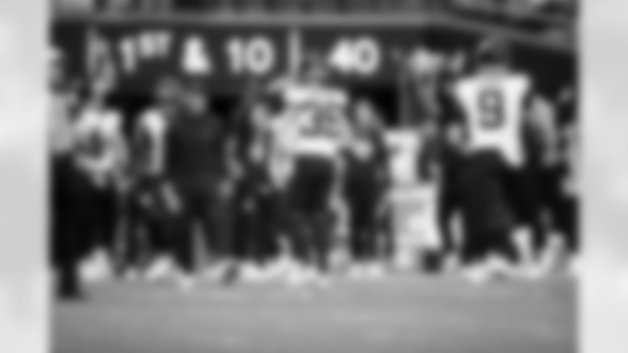 Jacksonville Jaguars vs Las Vegas Raiders

K Cam Little (39)