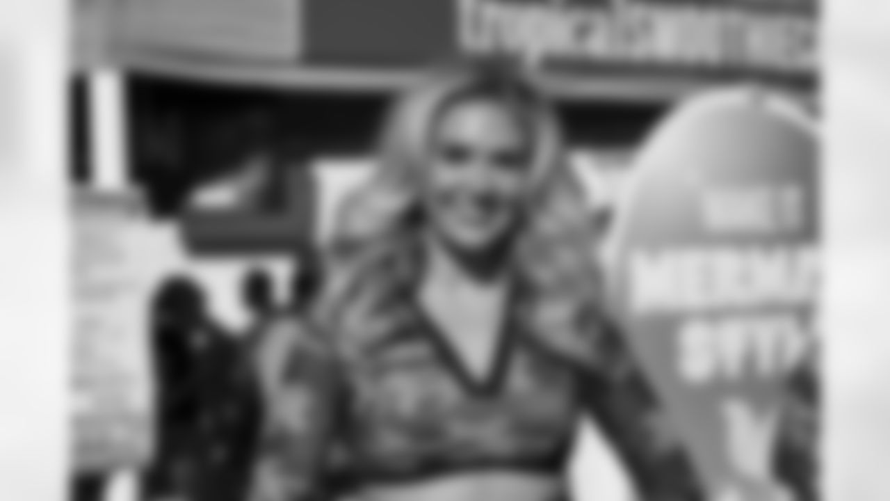 Jacksonville Jaguars vs Los Angeles Chargers