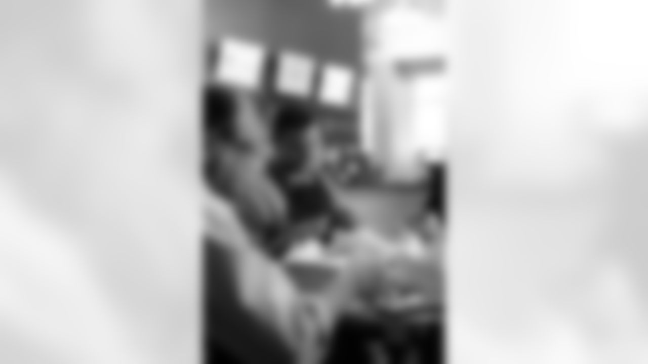 2023_0104_KickingItWithSoles_71