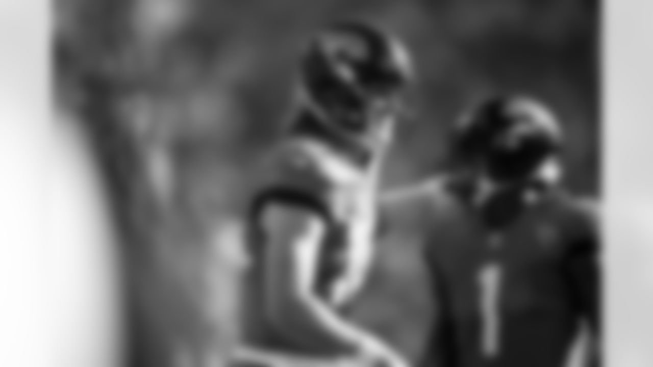 Jacksonville Jaguars vs New York Jets
QB Trevor Lawrence (16) and RB Travis Etienne Jr. (1)