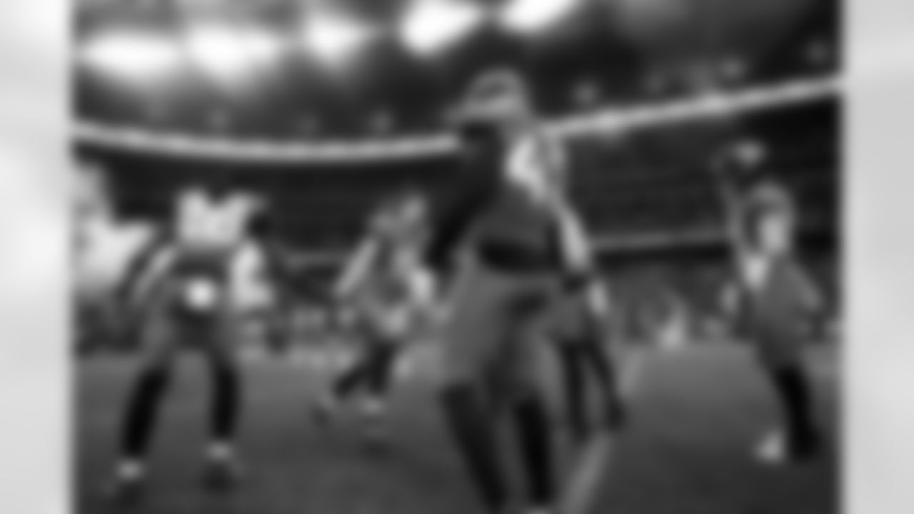 Jacksonville Jaguars vs. Los Angeles Rams
QB Trevor Lawrence (16)