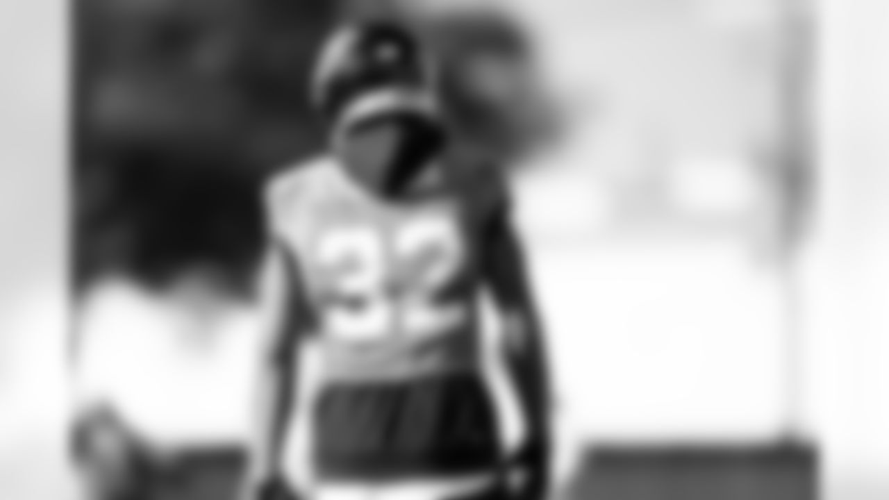 Jacksonville, Fla. — Jaguars cornerback Keith Taylor (32) during practice at the Miller Electric Center on December 25, 2025.