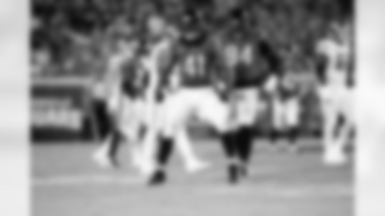 Jacksonville Jaguars vs Kansas City Chiefs
DE Josh Hines-Allen (41)