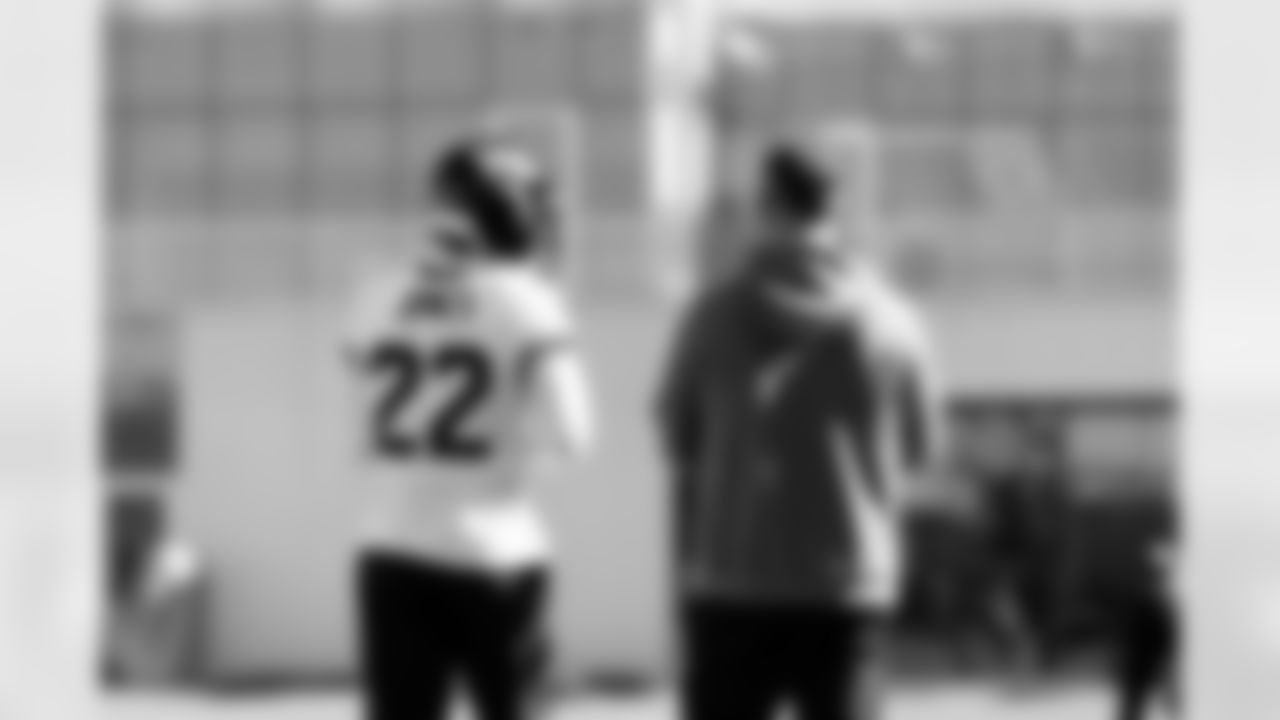 Jacksonville, Fla. — Jaguars cornerback Jarrian Jones (22) and defensive coordinator Anthony Campanile during practice at the Miller Electric Center on December 11, 2025.