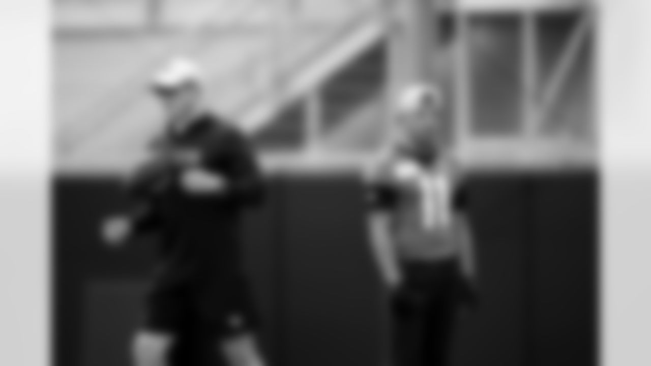 Jacksonville, Fla. — Jaguars assistant wide receivers coach Tyler Tettleton during voluntary veteran minicamp at the Miller Electric Center on April 21, 2025.