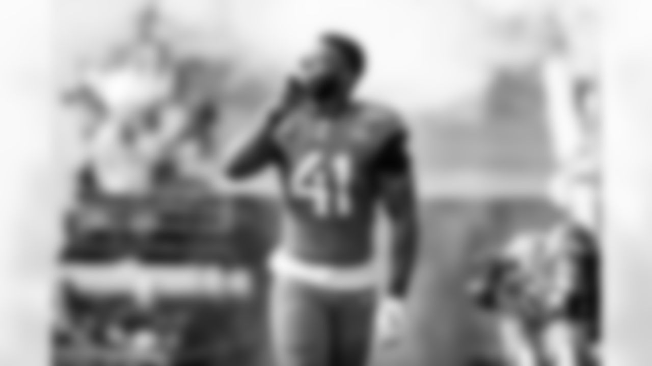 Jacksonville Jaguars vs Buffalo Bills
DE Josh Hines-Allen (41)