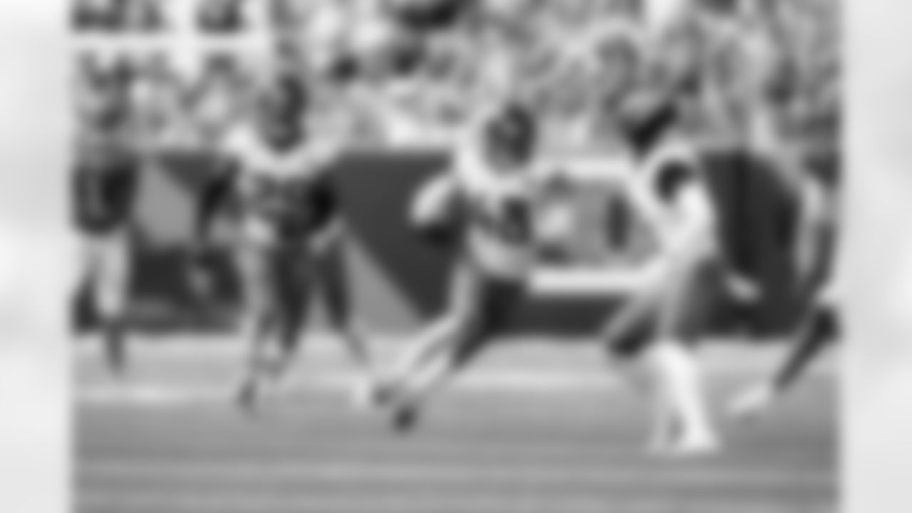 Jacksonville Jaguars vs Cincinnati Bengals

S Andrew Wingard (42) and S Eric Murray (29)