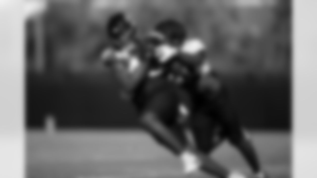 Jacksonville, Fla. — Jaguars tight end Quintin Morris (45) during training camp at the Miller Electric Center on July 28, 2025.