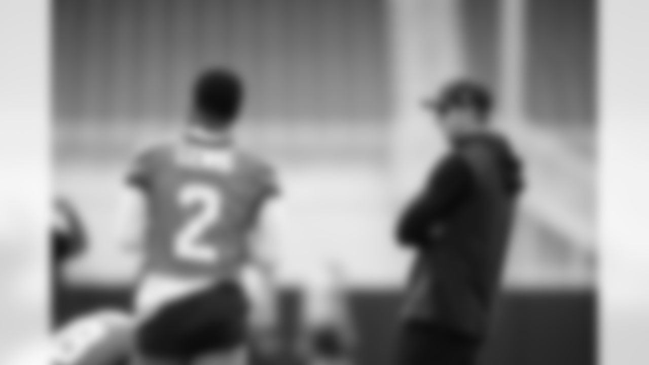 Jacksonville, Fla. — Jaguars head coach Liam Coen during practice at the Miller Electric Center on November 26, 2025.