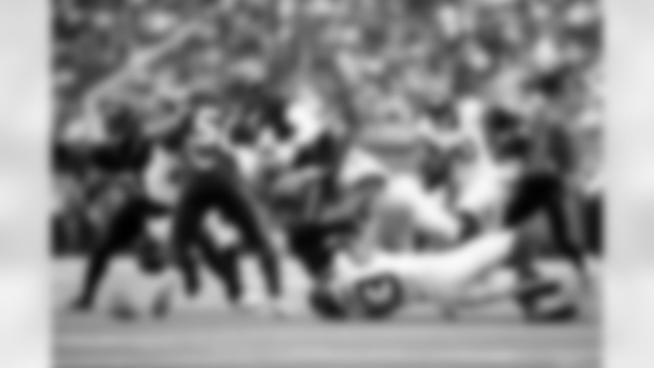 Jacksonville Jaguars vs Houston Texans

LB Ventrell Miller (51)