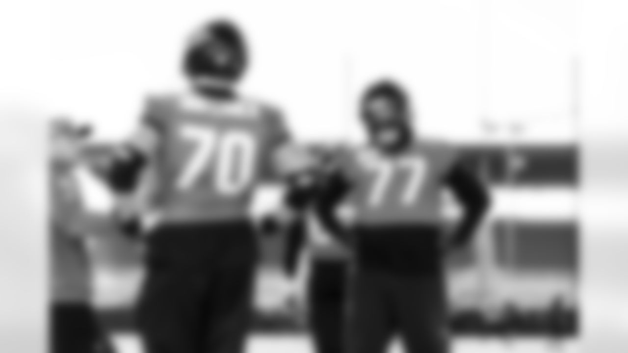 Jacksonville, Fla. — Jaguars offensive lineman Anton Harrison (77) during practice at the Miller Electric Center on December 11, 2025.