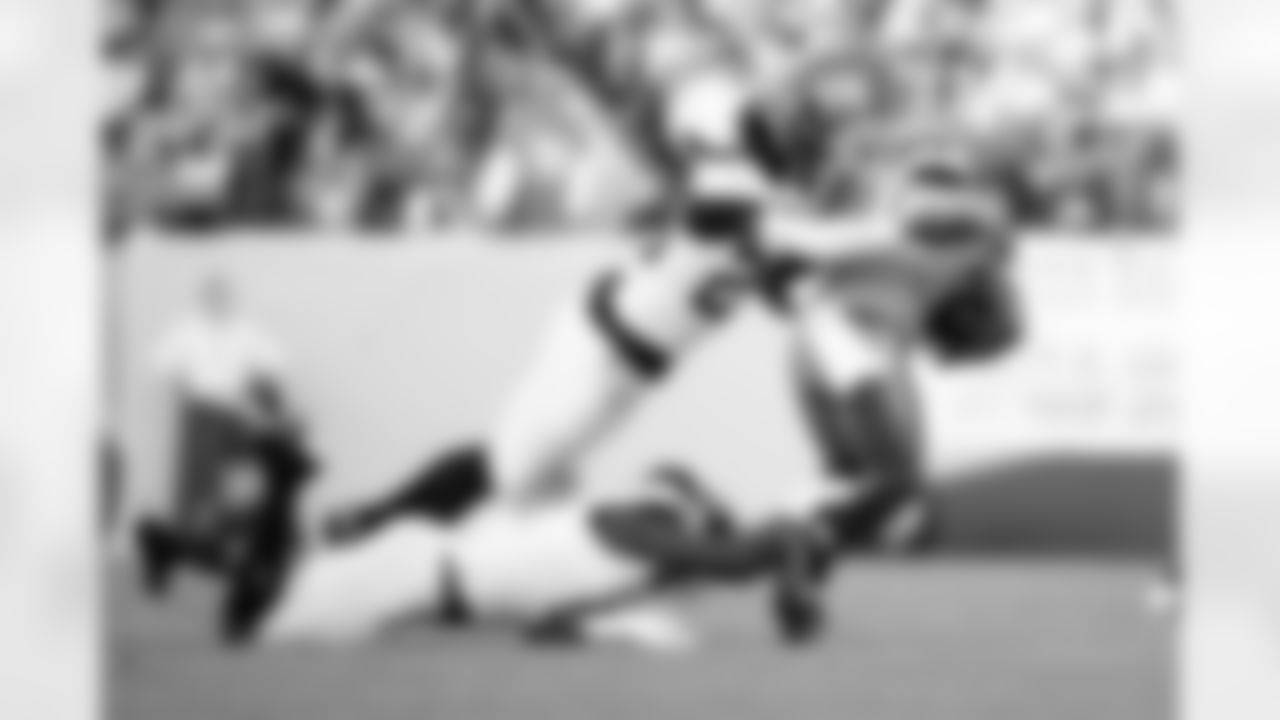 Jacksonville Jaguars vs Denver Broncos

S Eric Murray (29)