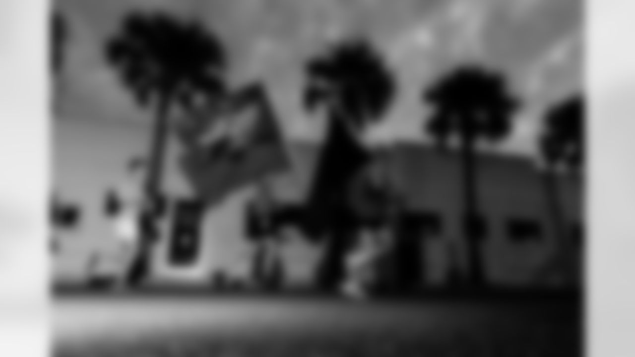 Jacksonville, Fla. — Jacksonville Jaguars Playoff Prowl at Neptune Run Crew in Neptune Beach on January 9, 2026