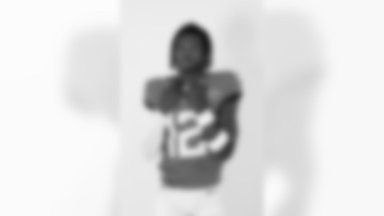 Jacksonville Jaguars defensive back and wide receiver Travis Hunter (12) poses for a portrait during the NFLPA Rookie Premiere on Saturday, May 17, 2025 in Thousand Oaks, Calif. (Ben Liebenberg/NFL)