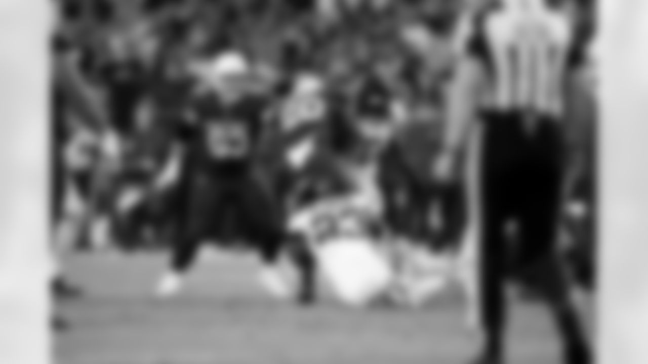 Jacksonville Jaguars vs Arizona Cardinals

LB Foyesade Oluokun (23)