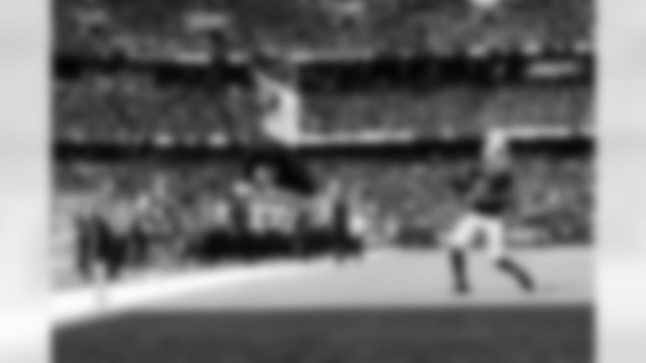 Jacksonville Jaguars vs Buffalo Bills
RB Travis Etienne Jr. (1)
