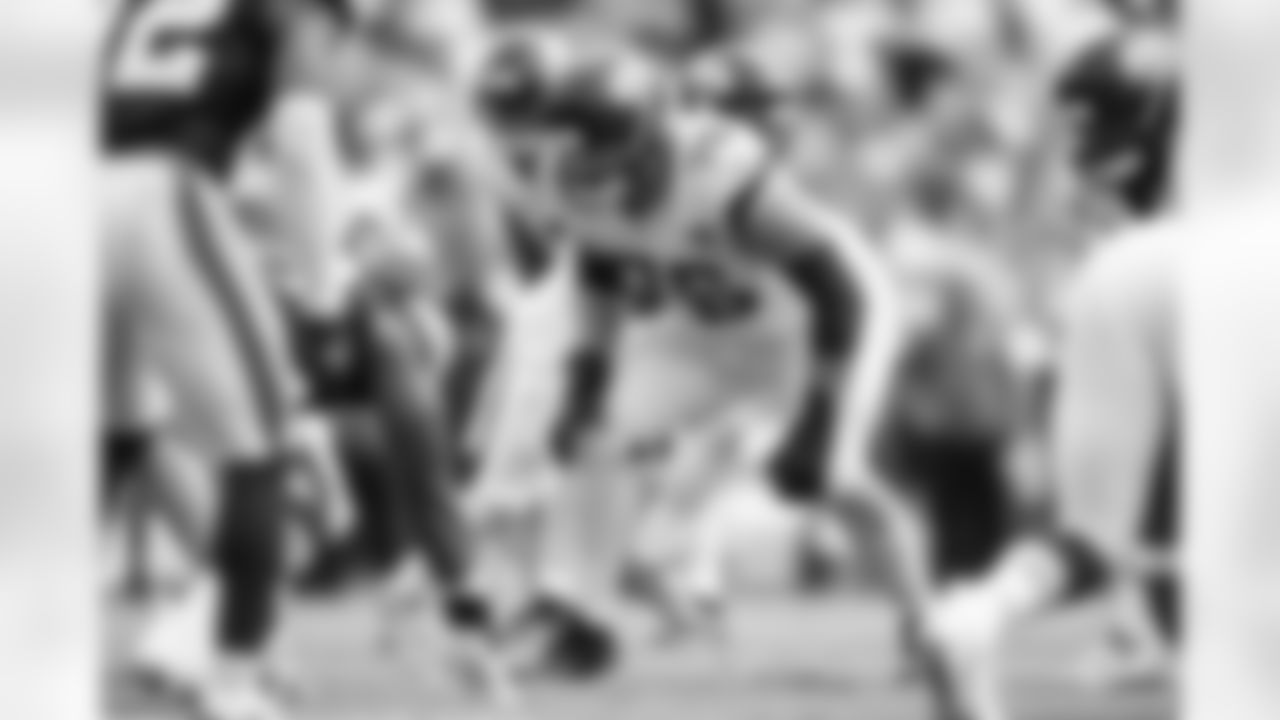 Jacksonville Jaguars vs. Cleveland Browns

OL Ezra Cleveland (76)