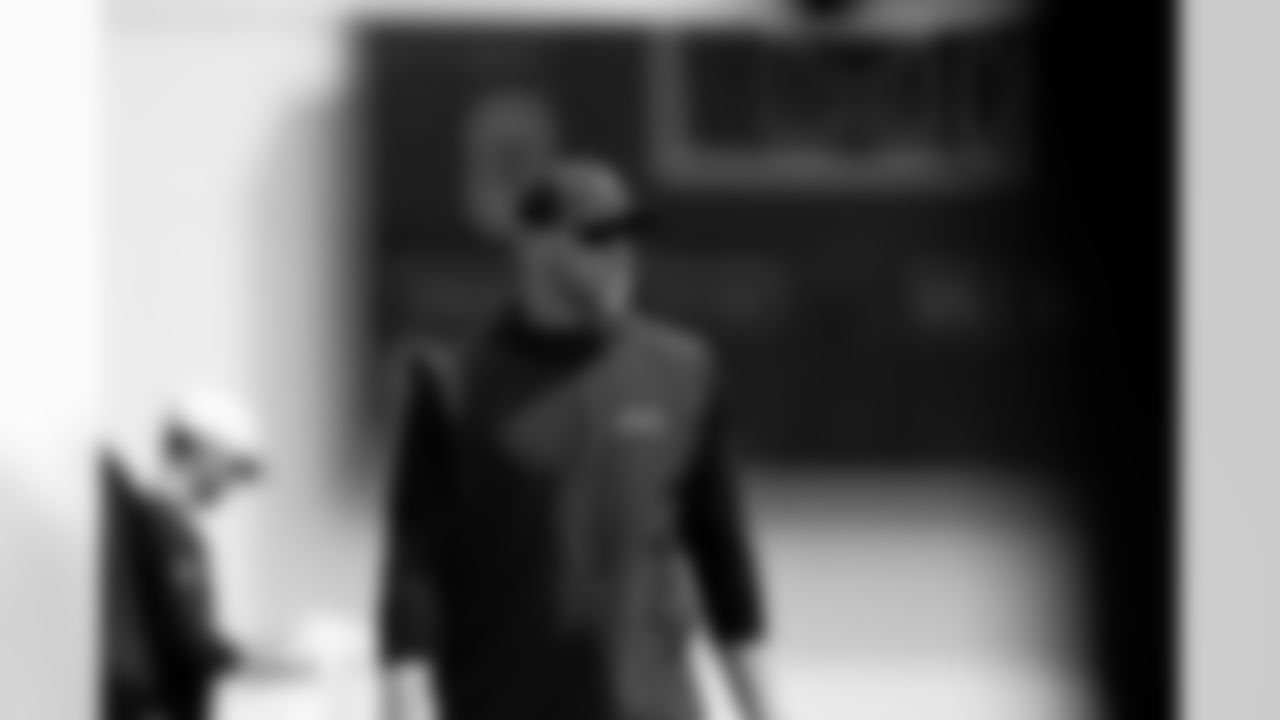 Jacksonville, Fla. — Jaguars head coach Liam Coen during practice at the Miller Electric Center on September 17, 2025.