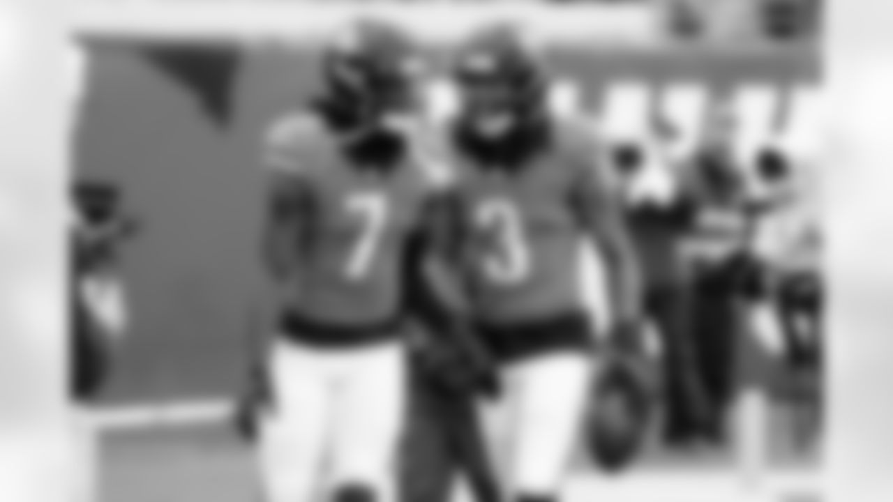 Jacksonville Jaguars vs Indianapolis Colts

WR Brian Thomas Jr. (7) and WR Jakobi Meyers (3)