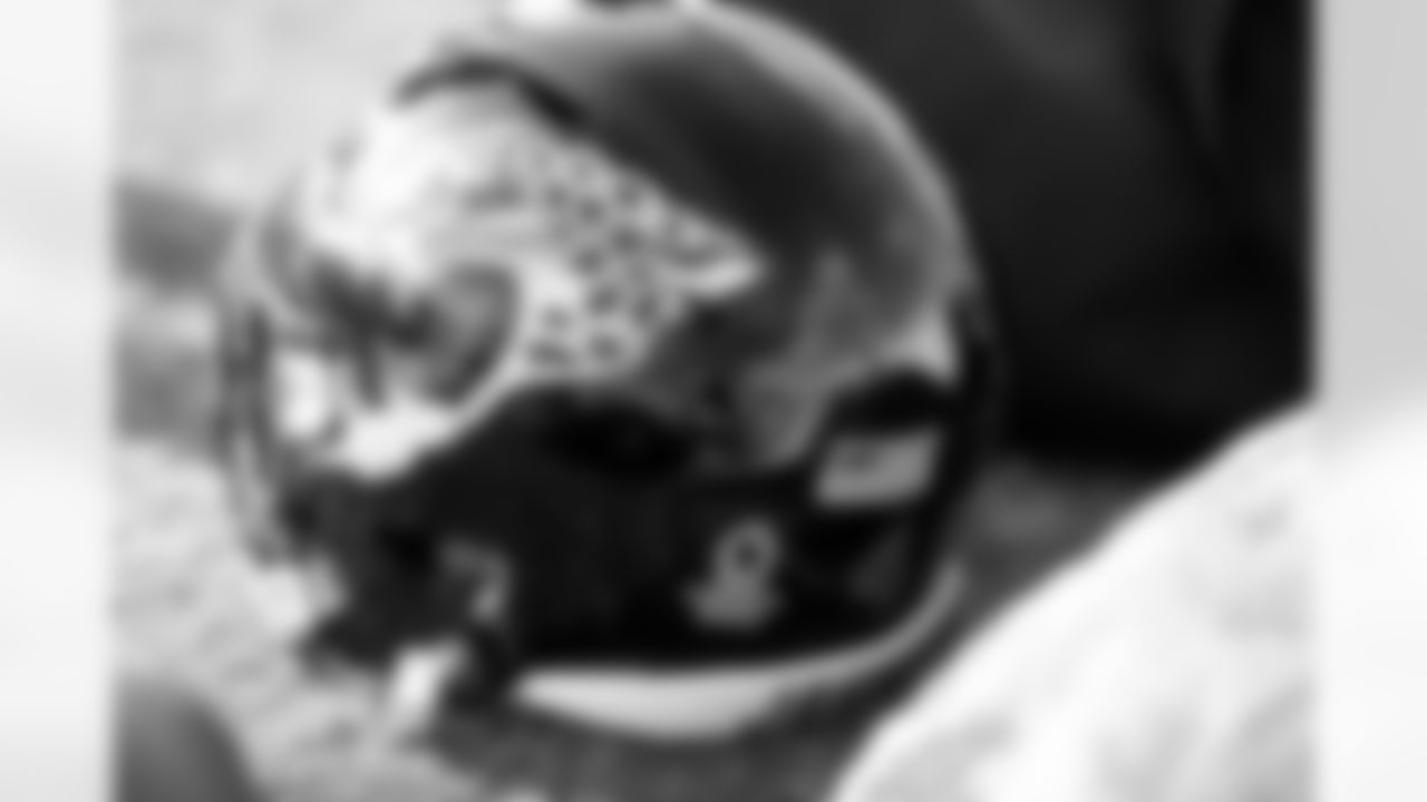 Jacksonville, Fla. — Jaguars long snapper Ross Matiscik (46) during practice at the Miller Electric Center on December 25, 2025.