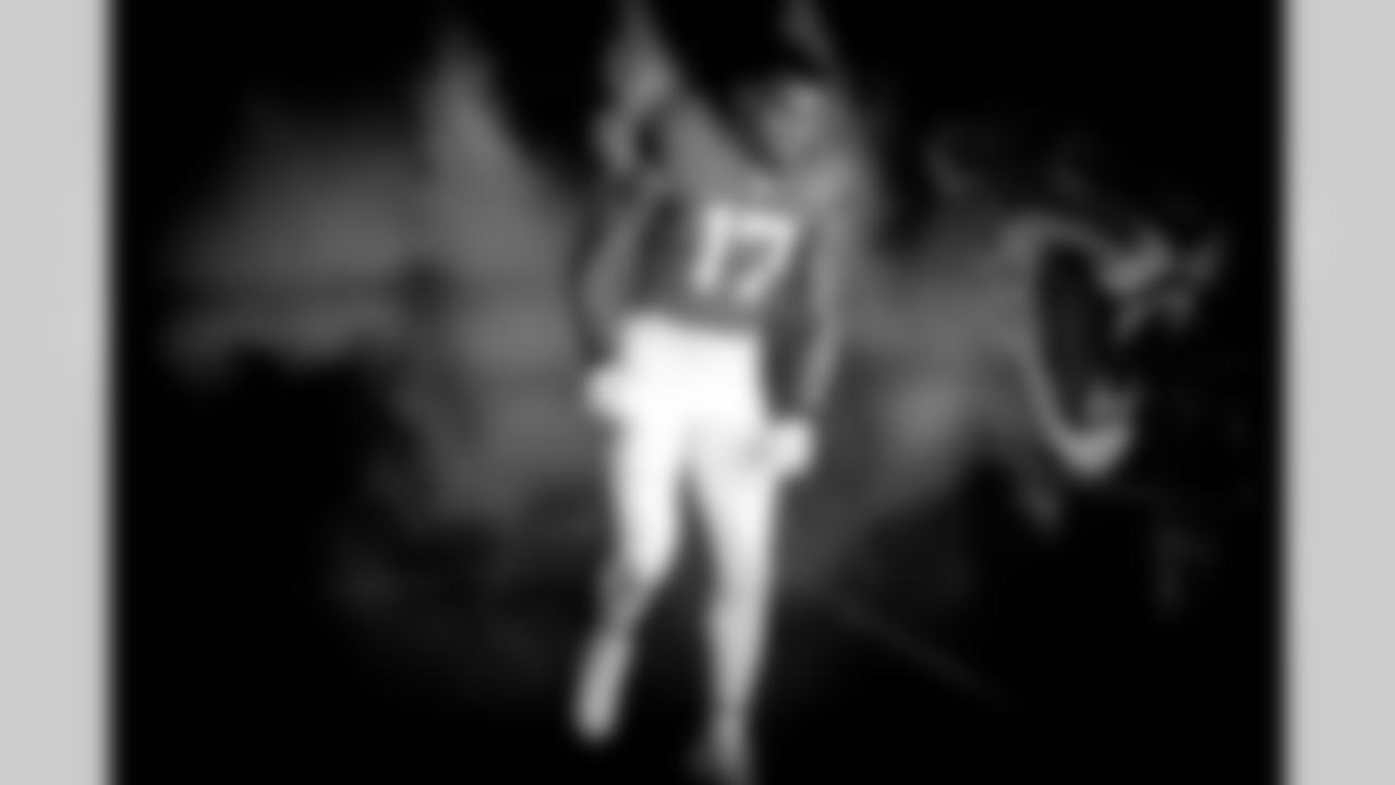 Jacksonville Jaguars vs. Carolina Panthers
TE Evan Engram (17)