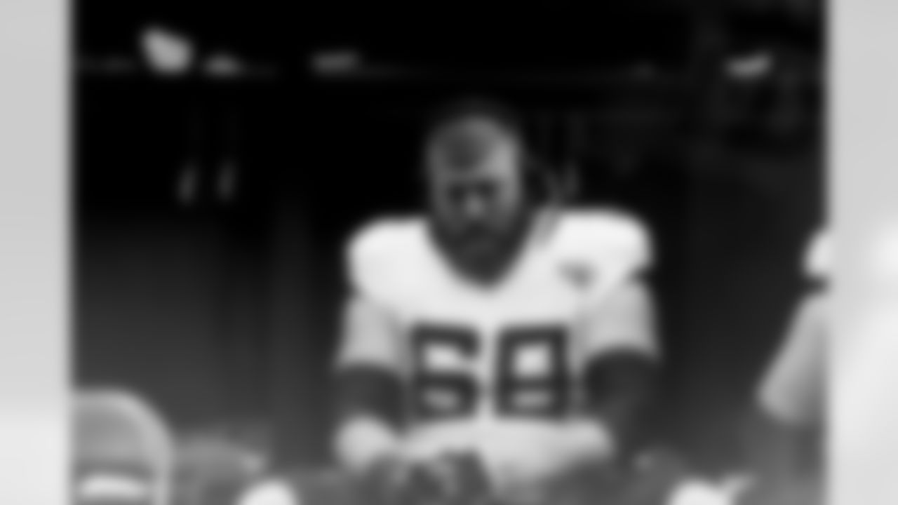 Jacksonville Jaguars vs. Houston Texans
OL Tyler Shatley (69)