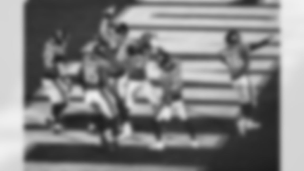 Jacksonville Jaguars vs Kansas City Chiefs

S Antonio Johnson (26) and S Rayuan Lane III (25)