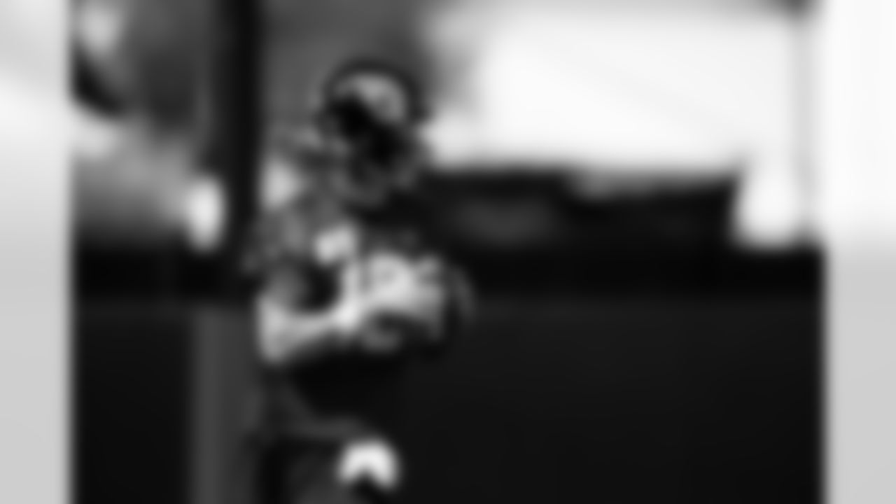 Jacksonville, Fla. — Jaguars quarterback Trevor Lawrence (16) during practice at the Miller Electric Center on November 5, 2025.