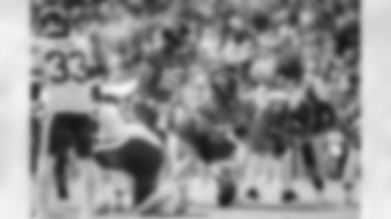 Jacksonville Jaguars vs New York Jets
QB Trevor Lawrence (16)