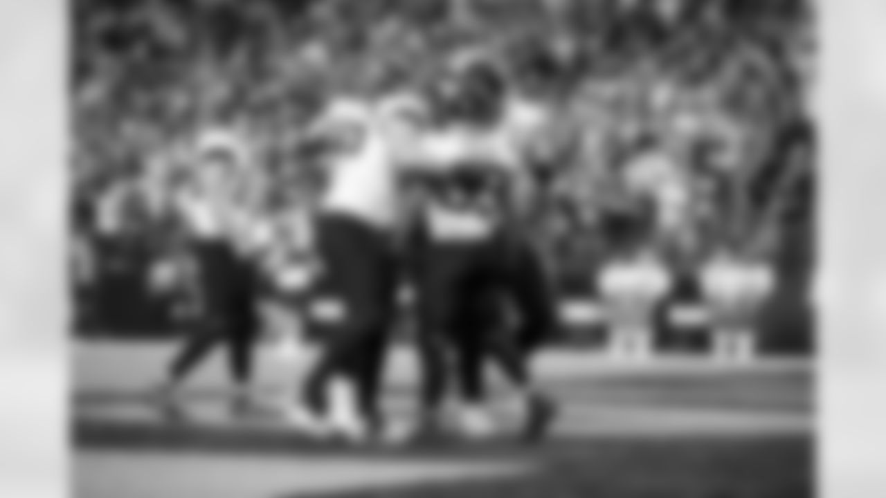 Jacksonville Jaguars vs Las Vegas Raiders

RB Bhayshul Tuten (33)