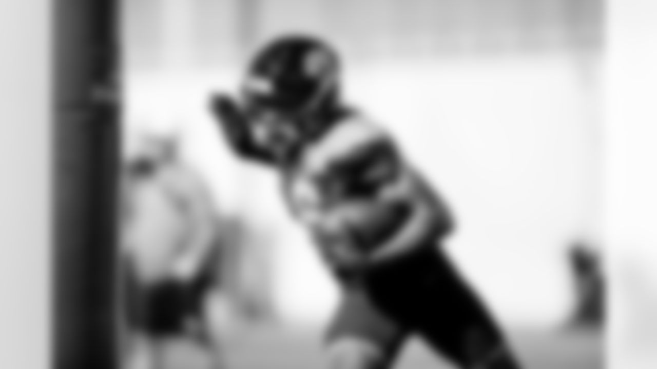 Jacksonville, Fla. — Jaguars running back LeQuint Allen Jr. (36) during practice at the Miller Electric Center on December 11, 2025.