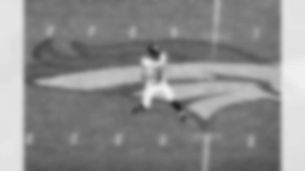 Jacksonville Jaguars vs Denver Broncos

QB Trevor Lawrence (16)