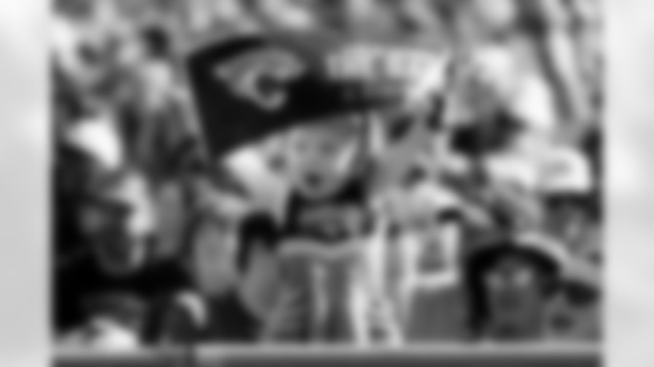 Jacksonville Jaguars vs Los Angeles Chargers