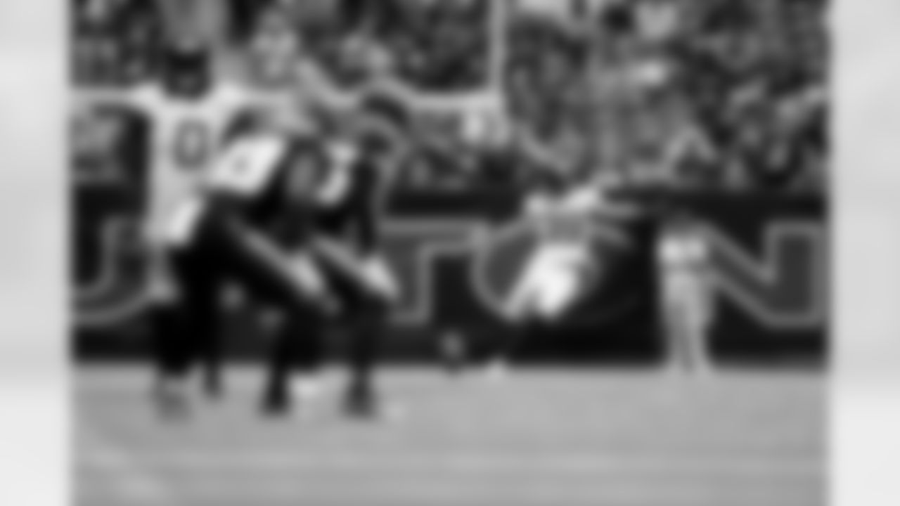 Jacksonville Jaguars vs Houston Texans

K Cam Little (39)