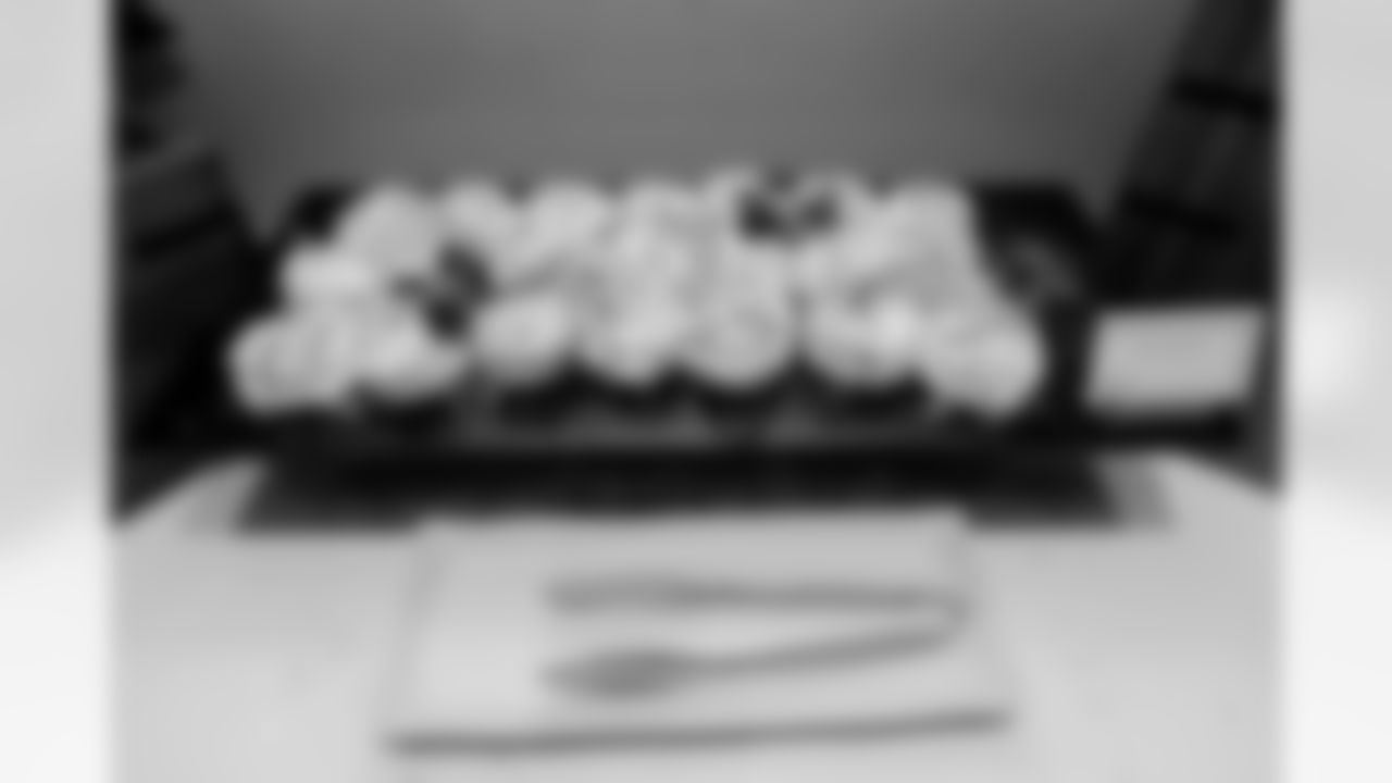 Jacksonville Beach, Fla. — Legends Weekend Friday Dinner at Sandbar Jax Bch on December 5, 2025.