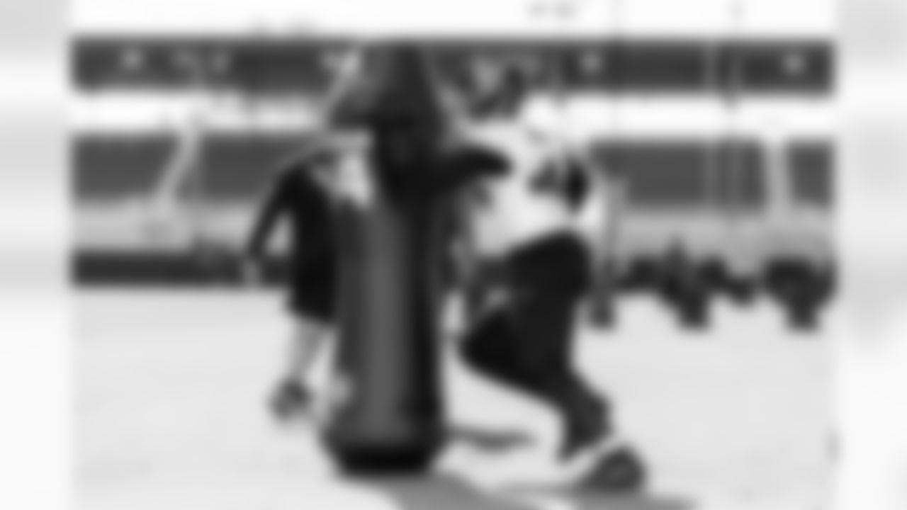 Jacksonville, Fla. — Jaguars defensive end Travon Walker (44) during practice at the Miller Electric Center on December 11, 2025.