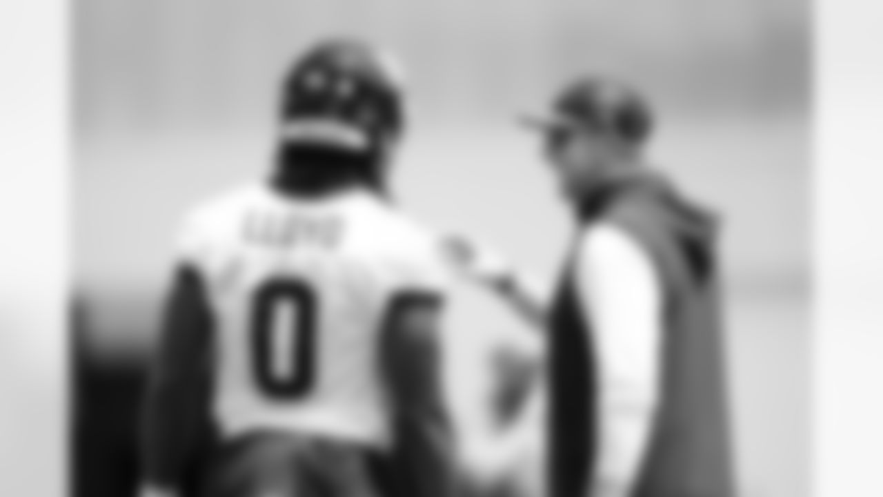 Jacksonville, Fla. — Jaguars linebacker Devin Lloyd (0) and head coach Liam Coen during OTAs at the Miller Electric Center on May 19, 2025.