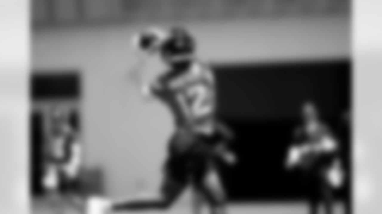 Jacksonville, Fla. — Jaguars wide receiver/defensive back Travis Hunter (12) during OTAs at the Miller Electric Center on May 27, 2025.