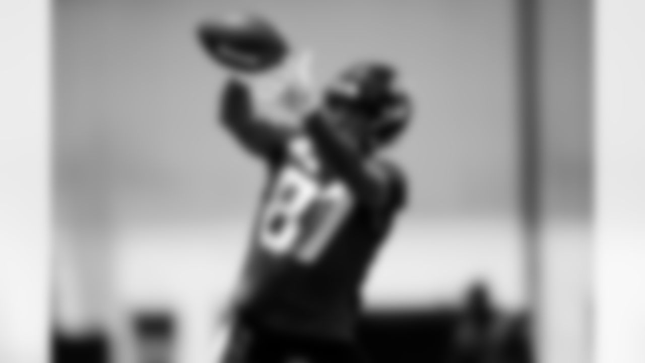 Jacksonville, Fla. — Jaguars wide receiver J.J. Jones (87) during rookie minicamp at the Miller Electric Center on May 9, 2025.