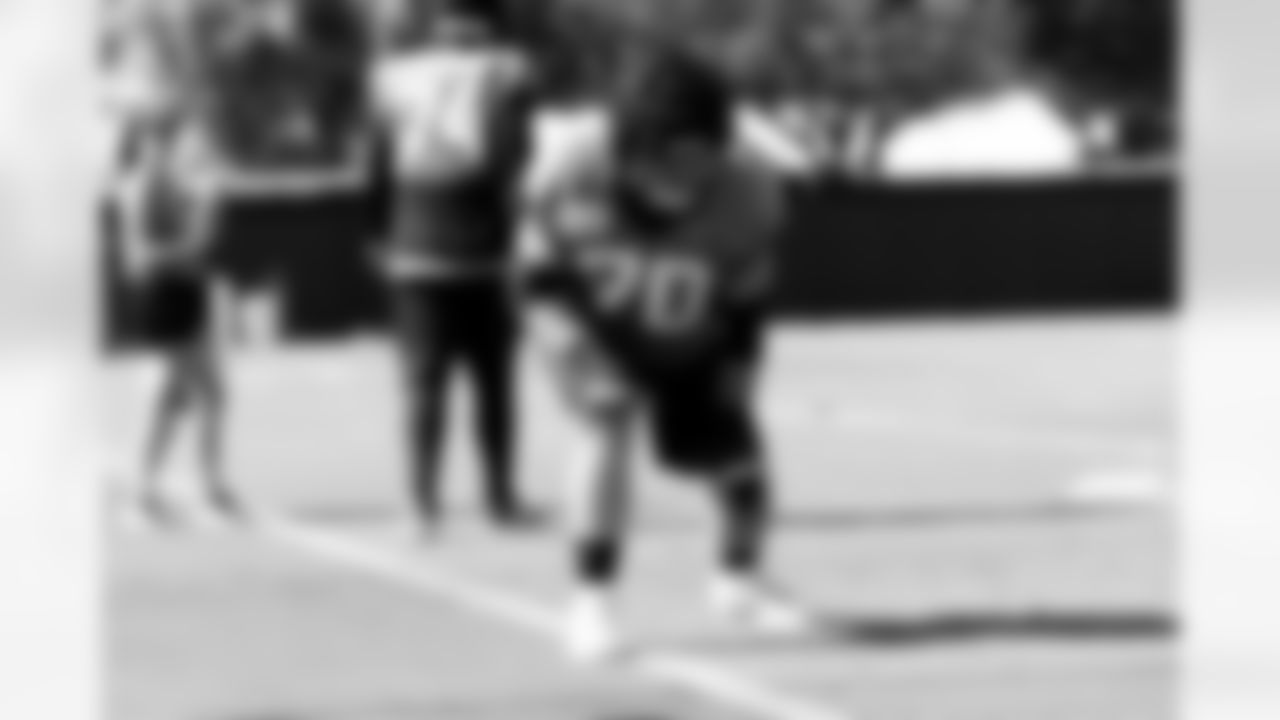 OL Cole Van Lanen (70)