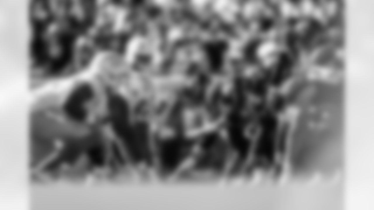 Jacksonville Jaguars vs Los Angeles Chargers

OL Robert Hainsey (73)