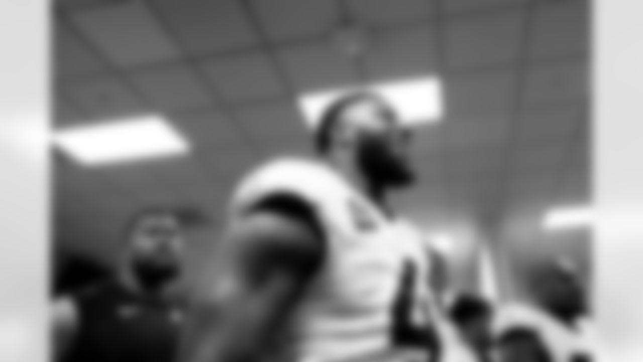 Jacksonville Jaguars vs Denver Broncos

DE Josh Hines-Allen (41)