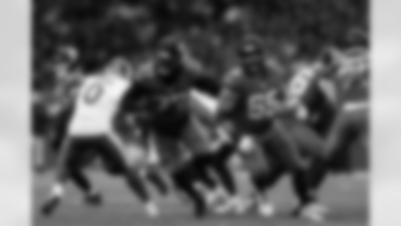 Jacksonville Jaguars vs. Los Angeles Rams
OL Anton Harrison (77) and OL Patrick Mekari (65)