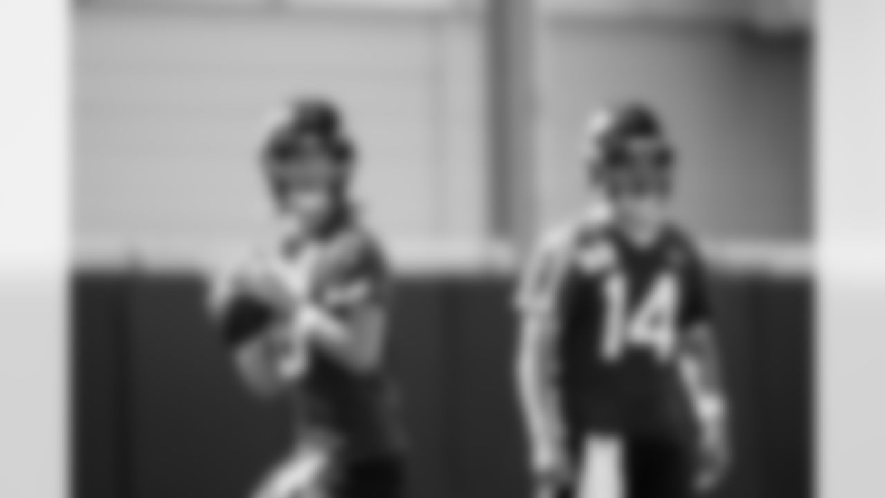 Jacksonville, Fla. — Jaguars quarterback Trevor Lawrence (16) during practice at the Miller Electric Center on November 5, 2025.