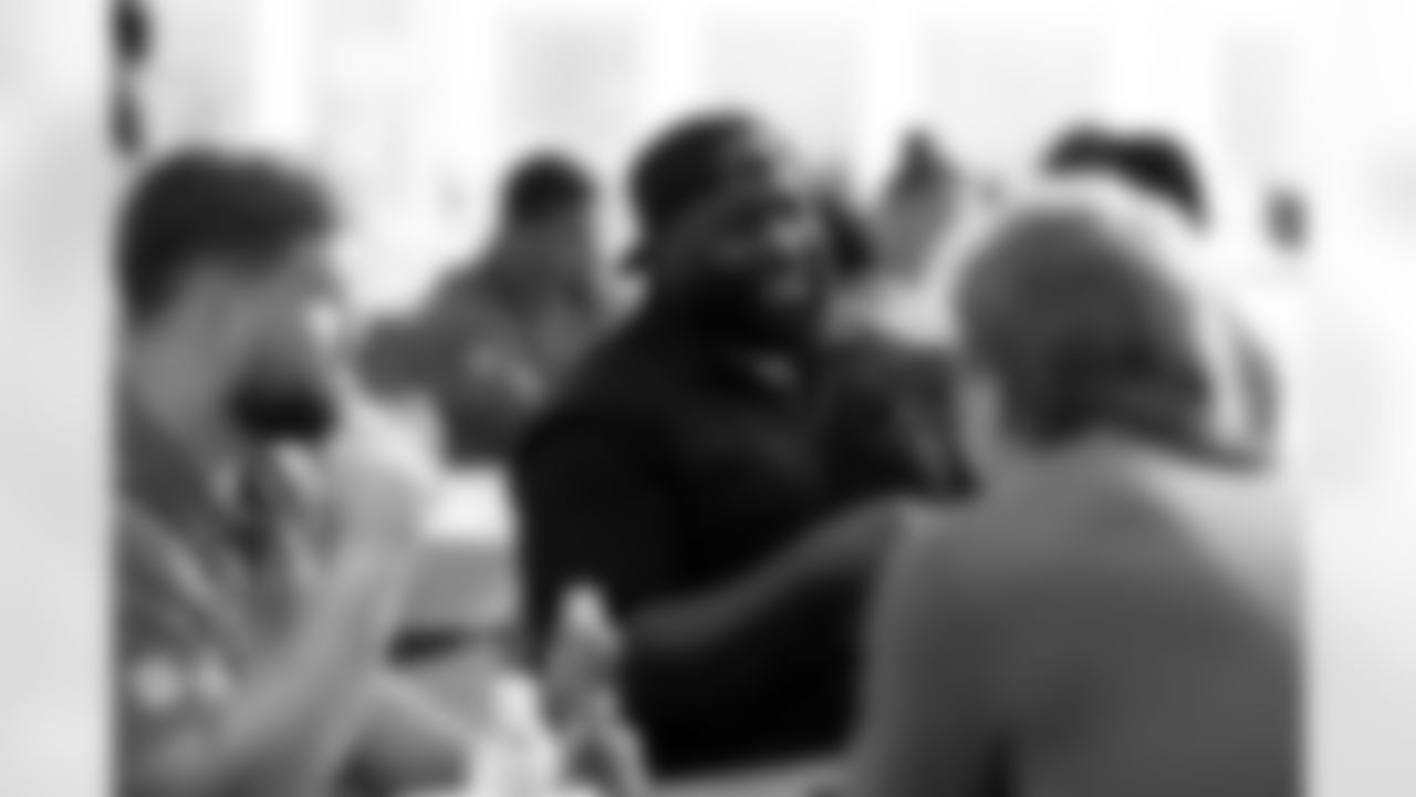 Jacksonville, Fla. — Jaguars legend Ryan Davis speaks to the rookie defensive linemen during the annual "Rookies & Legends" dinner at the Miller Electric Center on May 12, 2025.