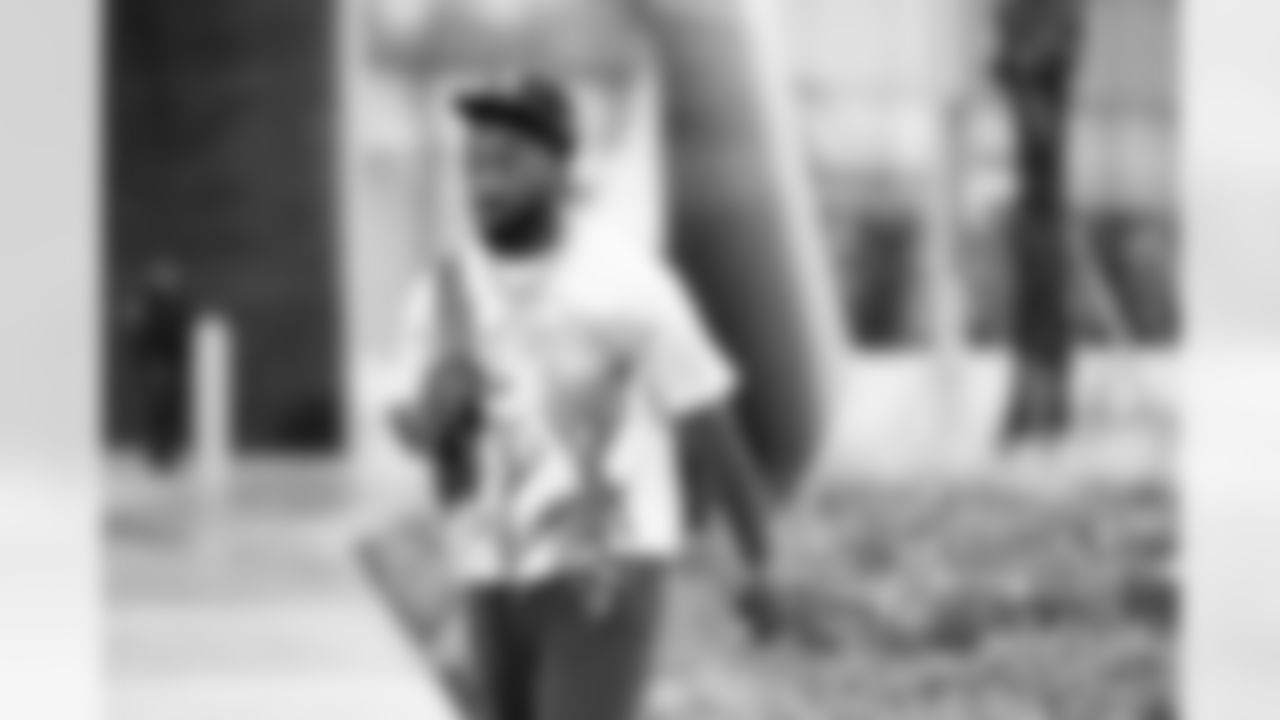 Jacksonville Jaguars vs Indianapolis Colts

LB Jalen McLeod