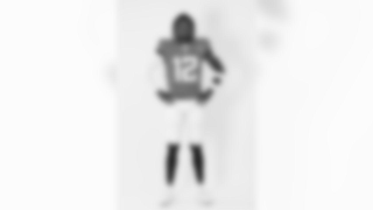 Jacksonville Jaguars defensive back and wide receiver Travis Hunter (12) poses for a portrait during the NFLPA Rookie Premiere on Saturday, May 17, 2025 in Thousand Oaks, Calif. (Ben Liebenberg/NFL)