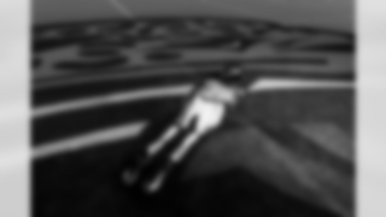 CP1L7123